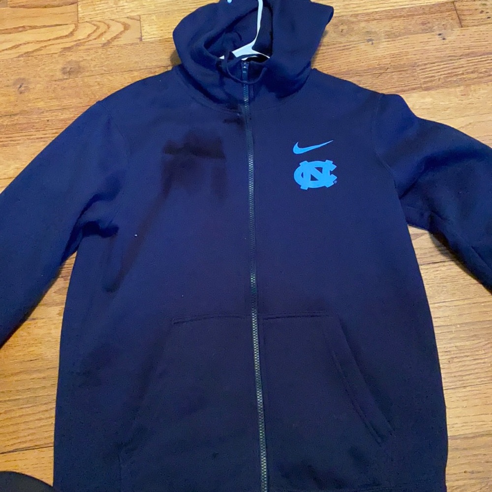UNC zip up hoodie.